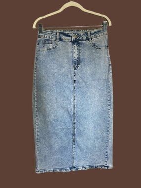 Classic Light Blue Denim Midi Pencil Skirt